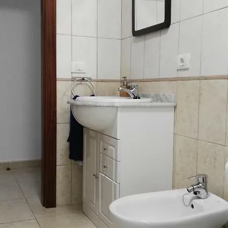 Piso Geneto Con Garaje La Laguna (Tenerife)